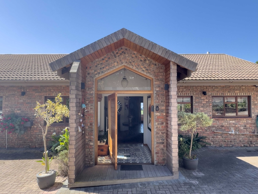 3 Bedroom Property for Sale in Mossel Bay Central Western Cape